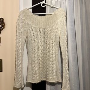 Worthington women’s winter white sweater. Medium 93% acrylic and 7% other fiber